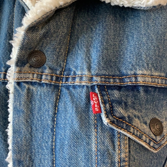 Levi Sherpa Trucker Jacket - Picture 5 of 8